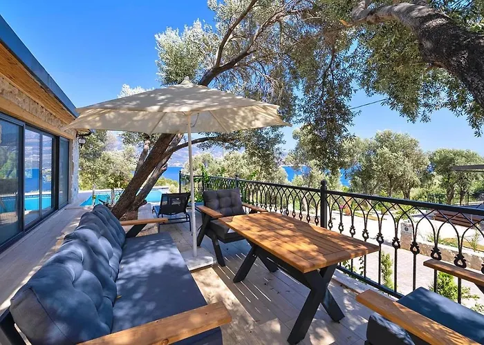 Firnaz 1 Bedroom Seaview With Private Pool