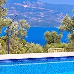 Firnaz 1 Bedroom Seaview With Private Pool *